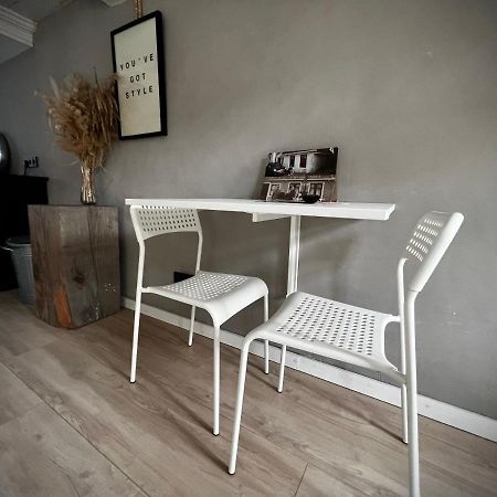 Littleneighbour Apartamento Pingjum Exterior foto